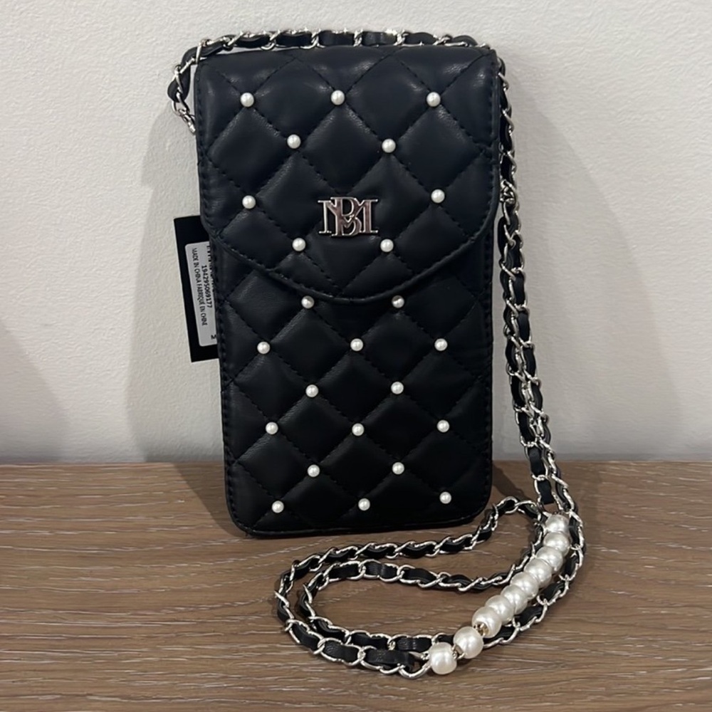 NWT Badgley Mischka Pearls Phone Case Crossbody